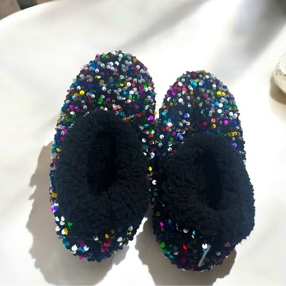 Snoozies! Fuzzy Sequin Slippers l Large l EUC - Picture 1 of 6
